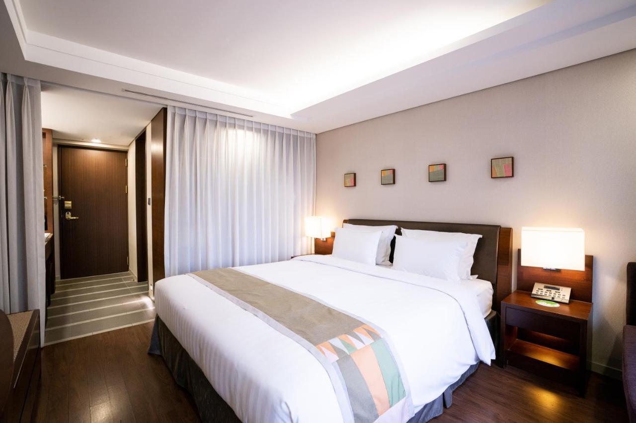 Garden Hotel