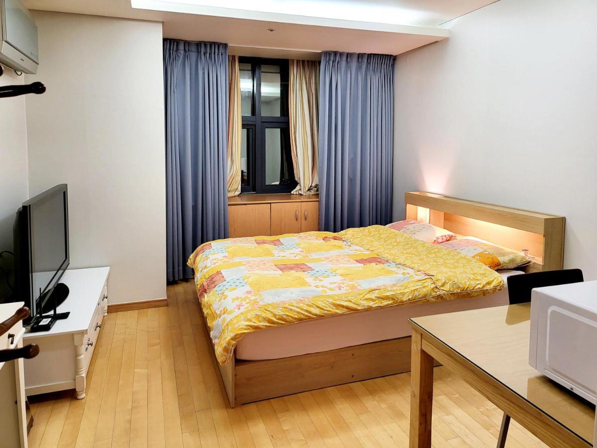 Khan Apartment