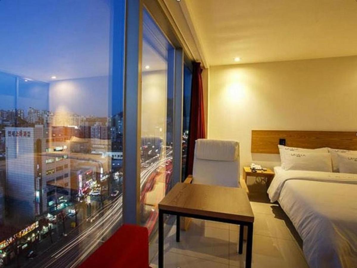 La Hotel