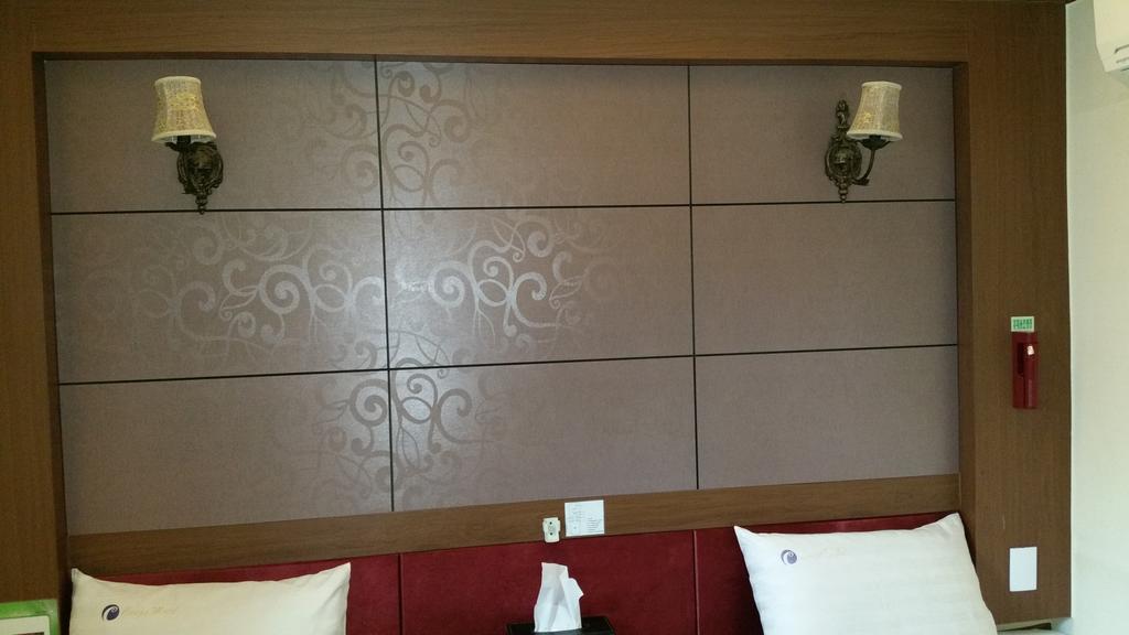 Coups Hotel
