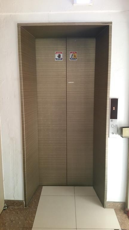 Hotel Coups 2*