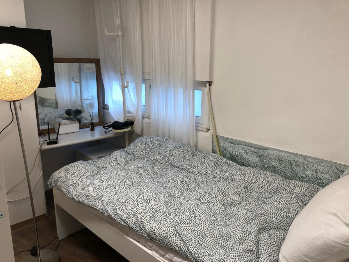 Metro Hostel *