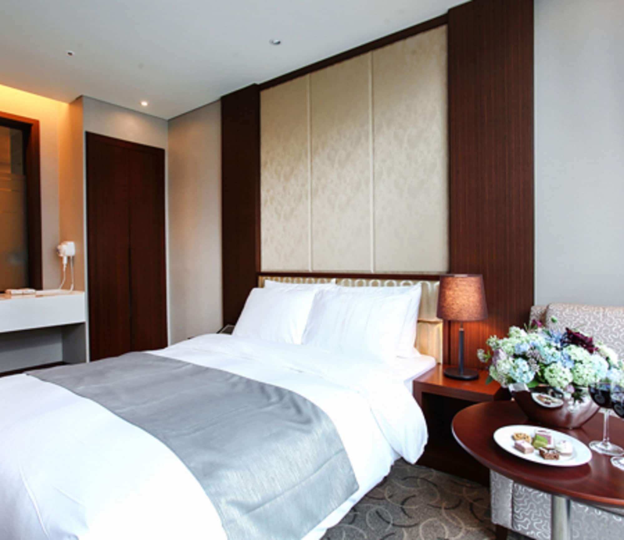 Rosana Boutique 3*