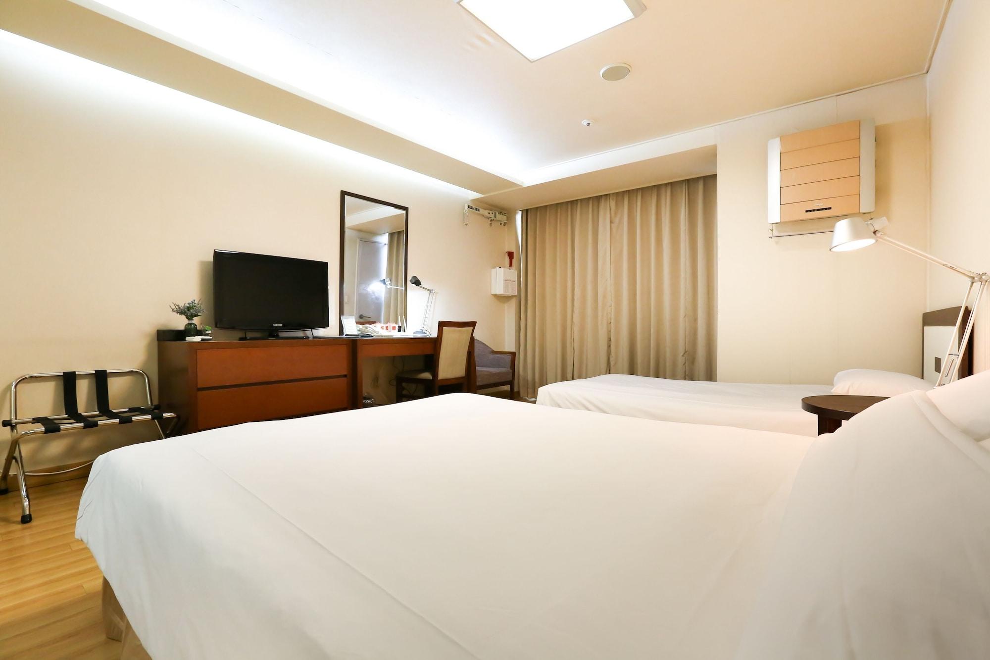 Gangnam Family Hotel 3*