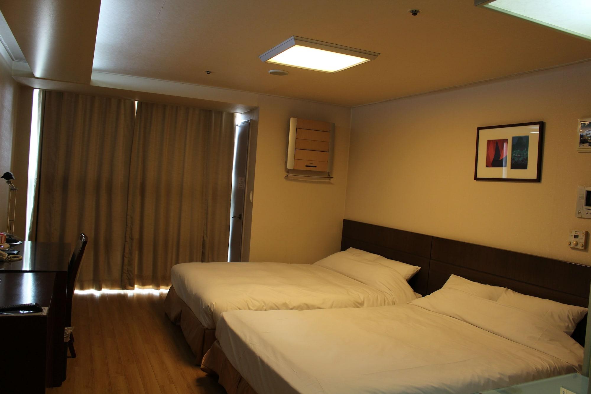 Hotel Gangnam Family 3*