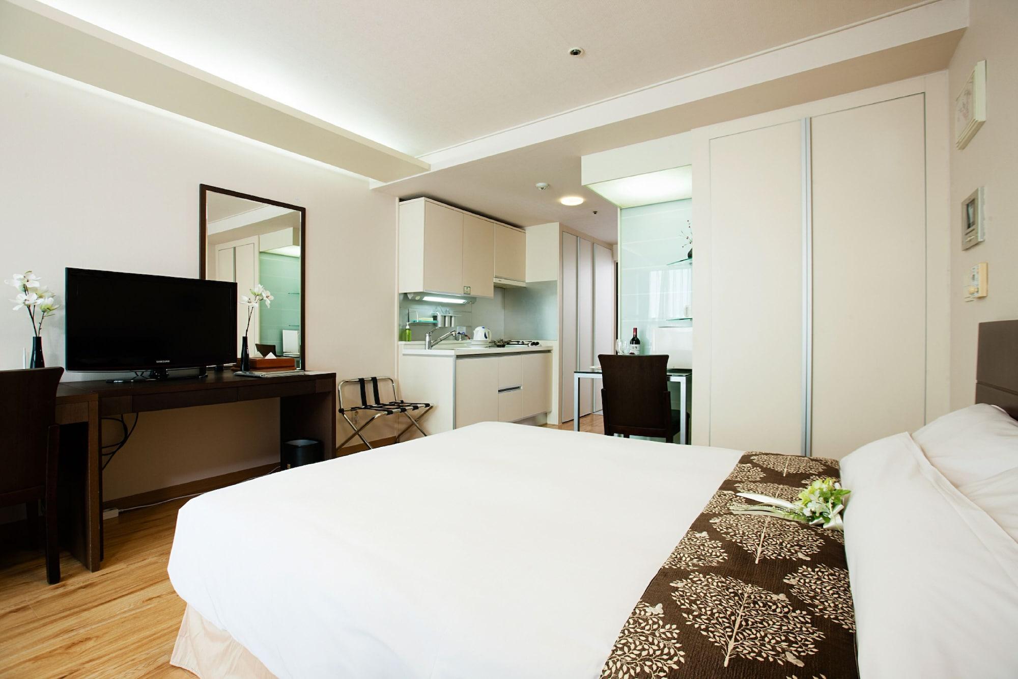 Hotel Gangnam Family 3*