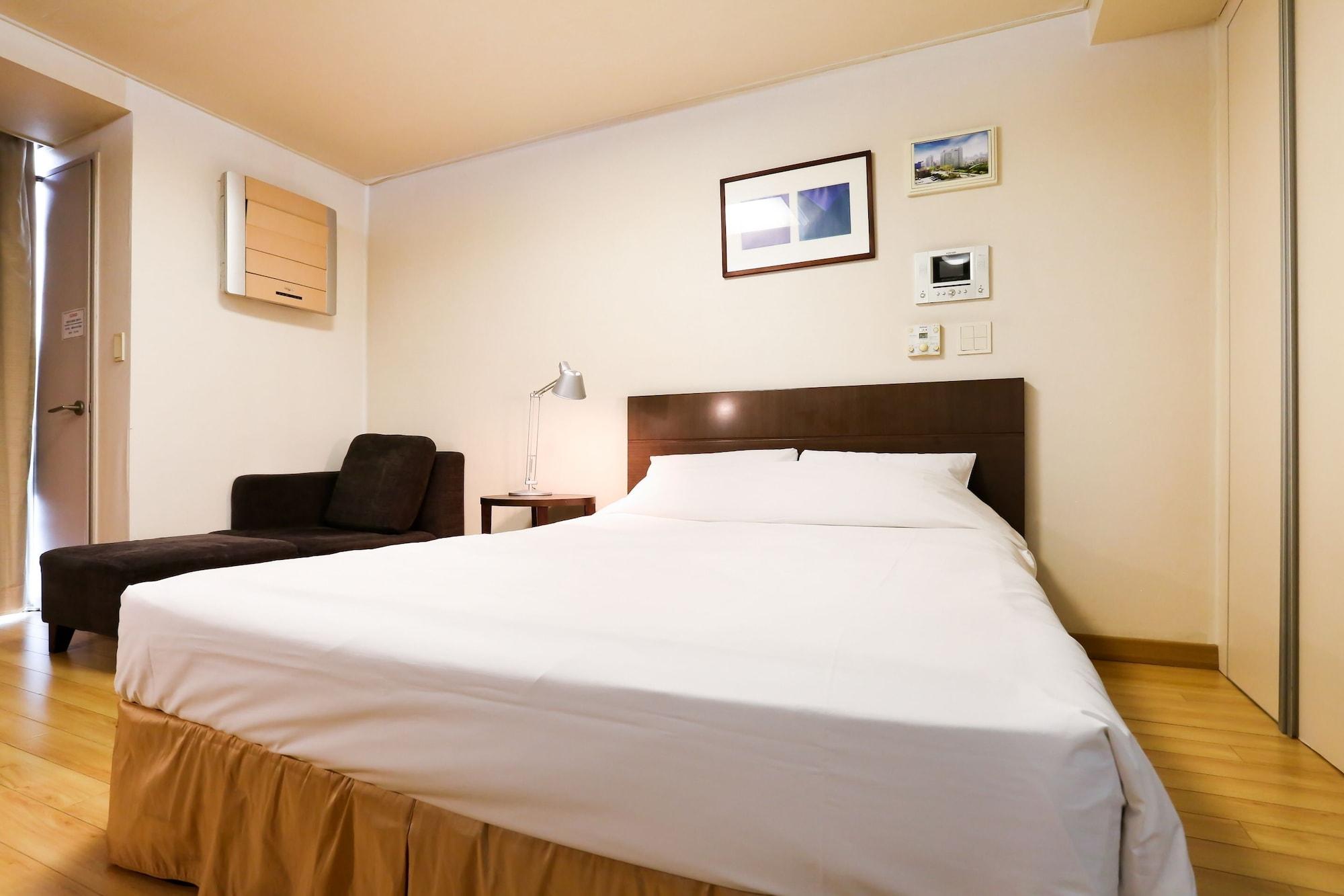 Hotel Gangnam Family 3*