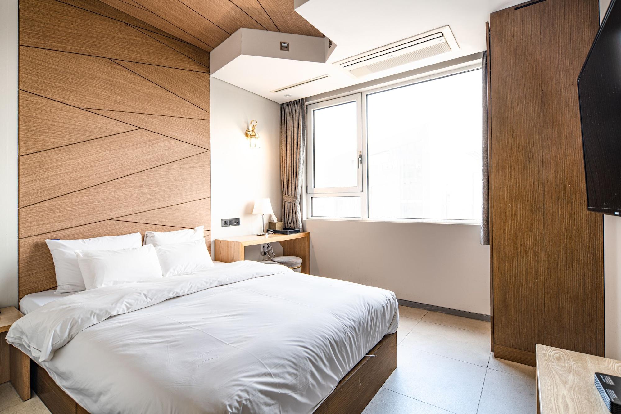 The Designers Hongdae Hotel