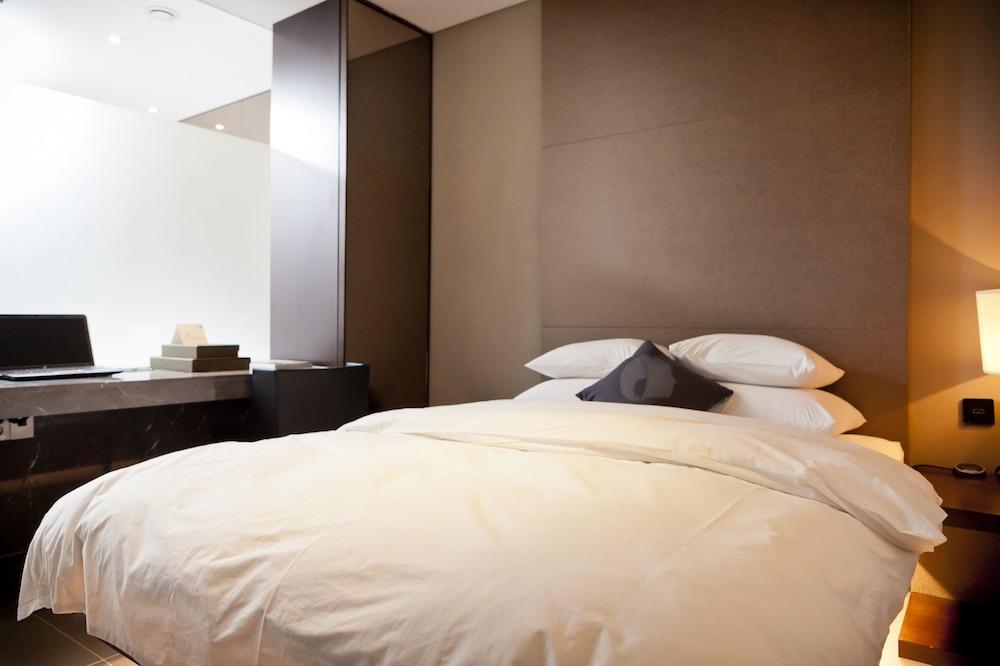 Hotel The Designers Hongdae