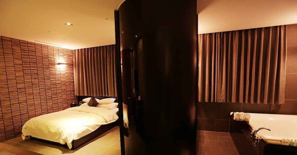 The Designers Hongdae Hotel