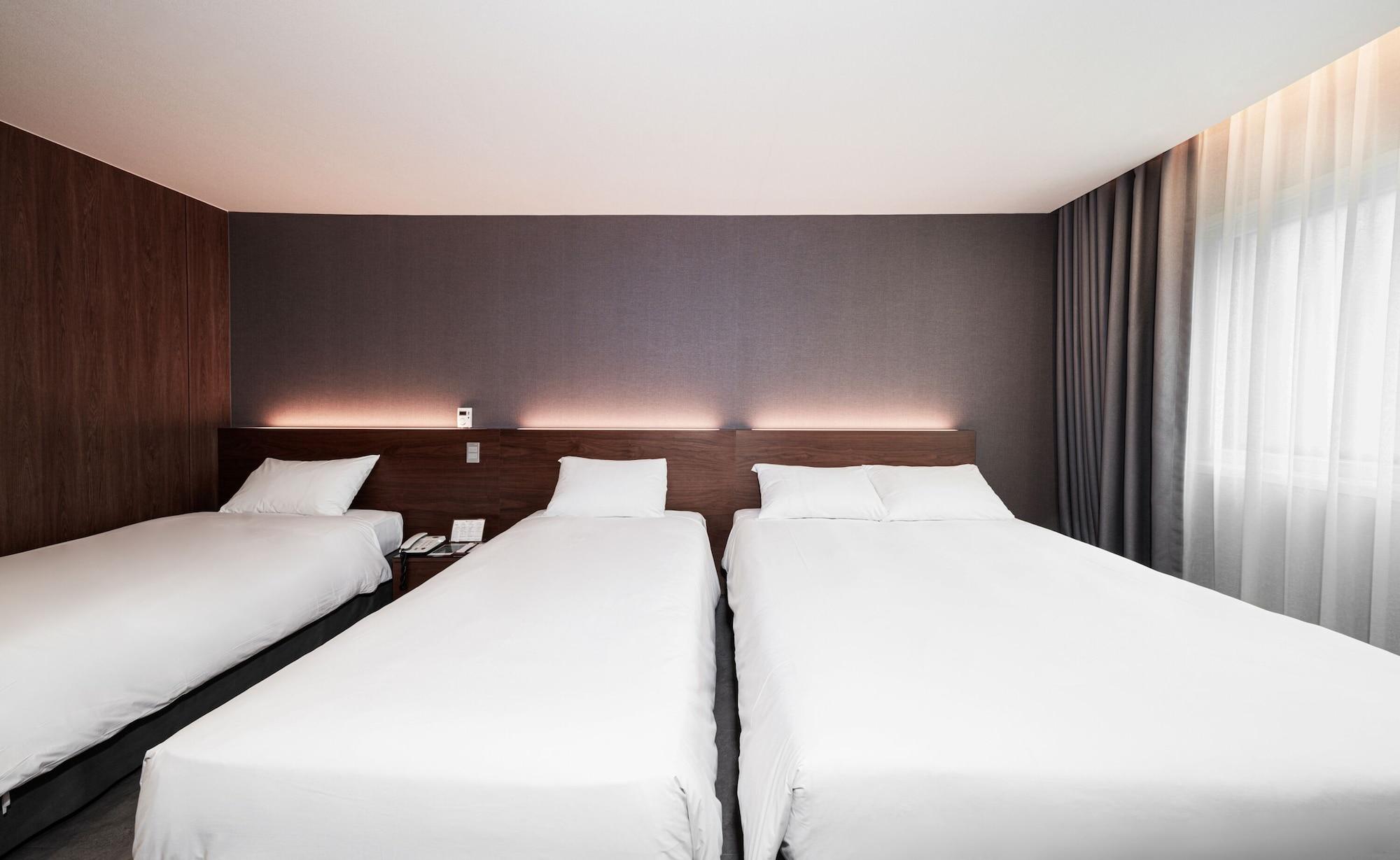 Itaewon Crown 3* Seoul
