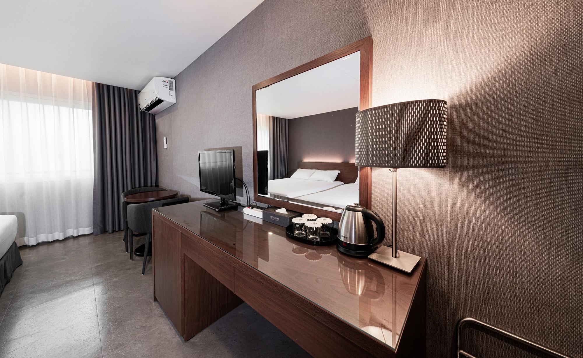 Itaewon Crown 3*