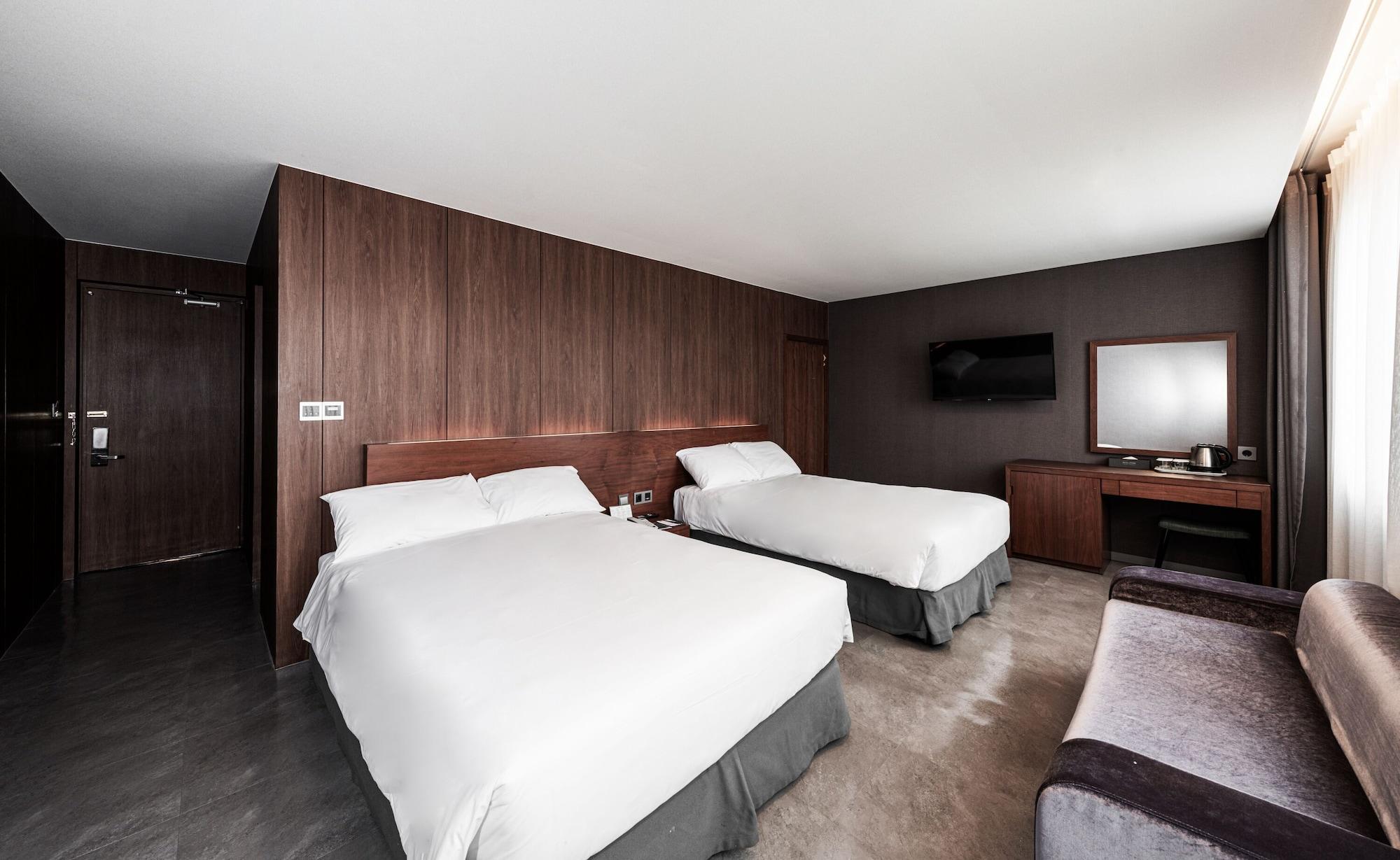 Itaewon Crown Hotel 3*
