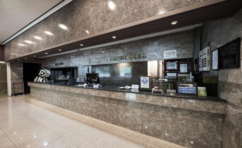 Itaewon Crown 3*