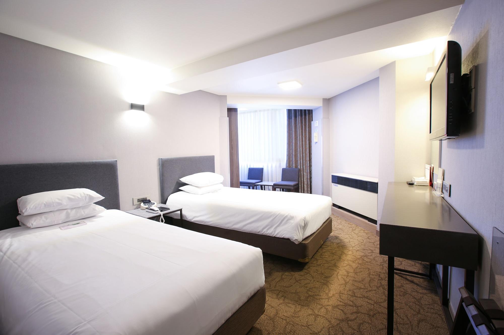Savoy Myeongdong 3*