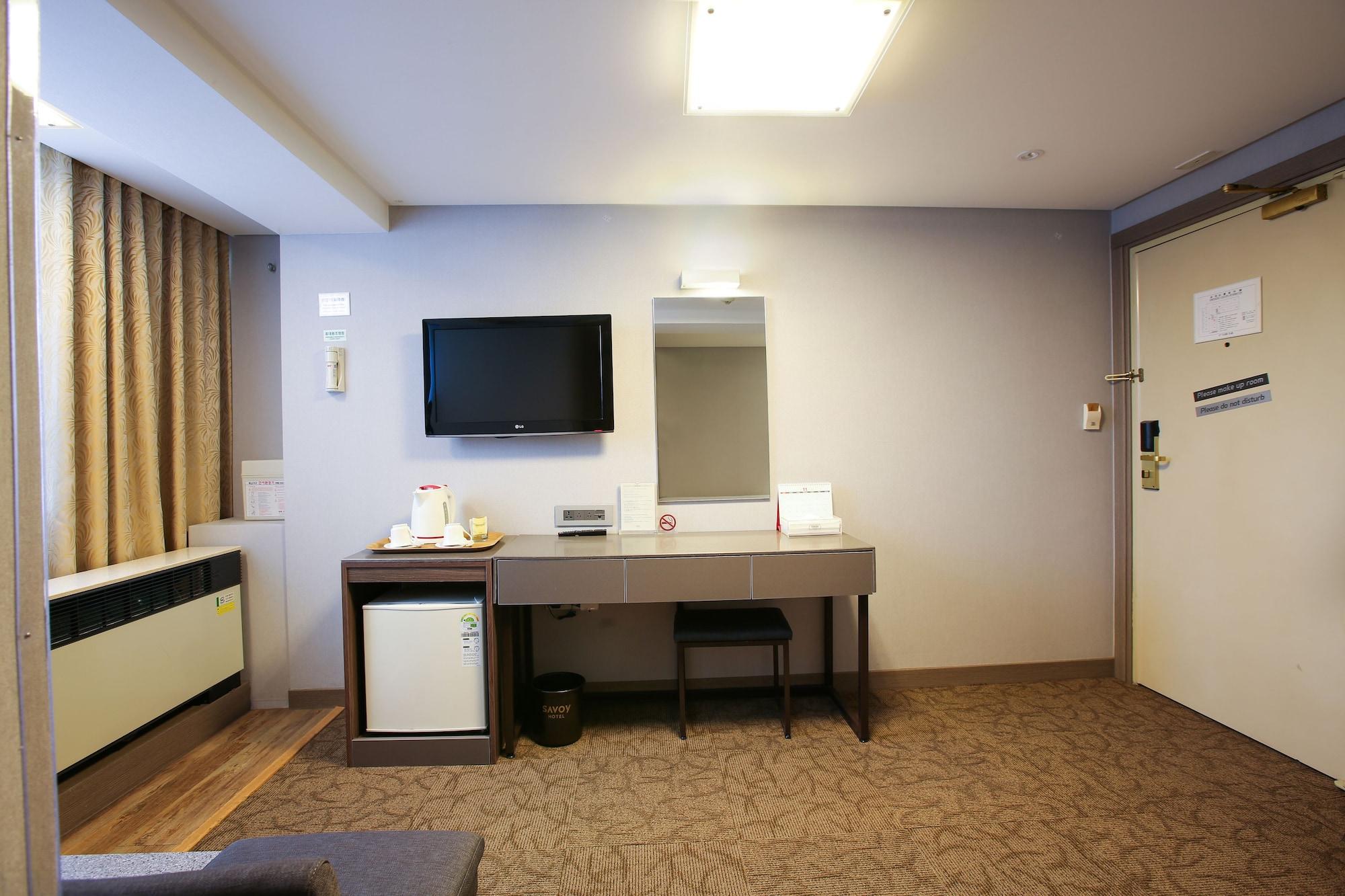 Hotel Savoy Myeongdong 3*