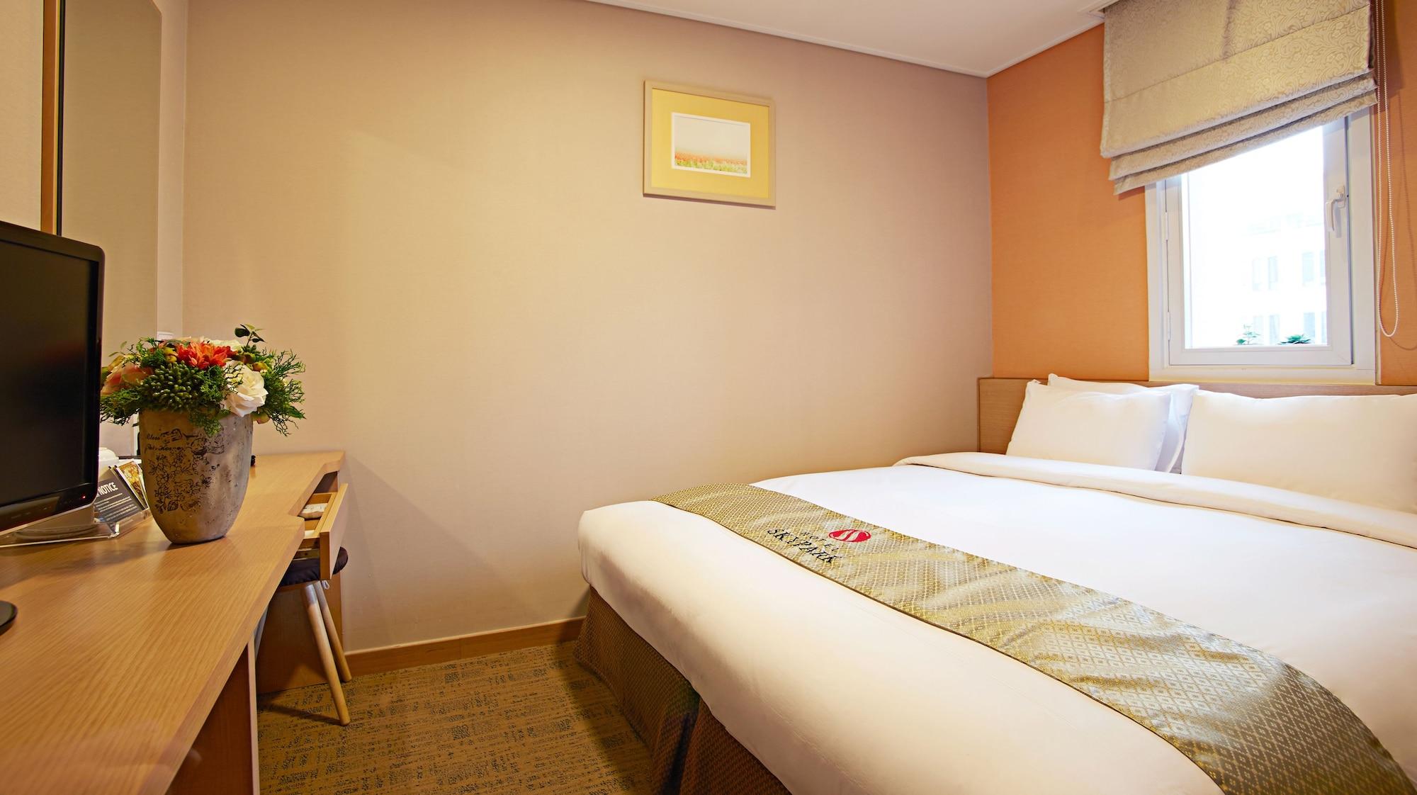 Hotel Skypark Myeongdong 3