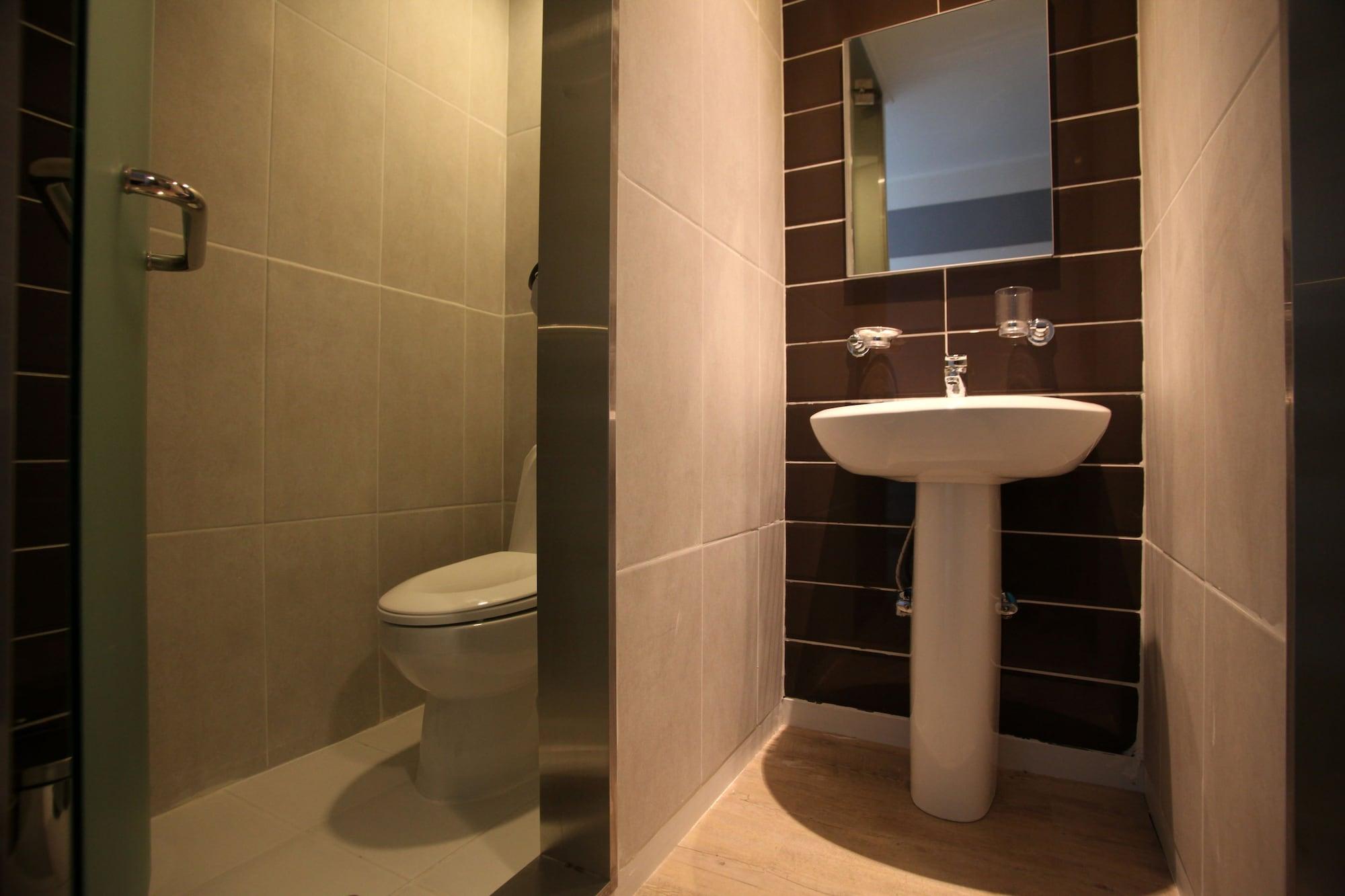Hotel Kstar Metro