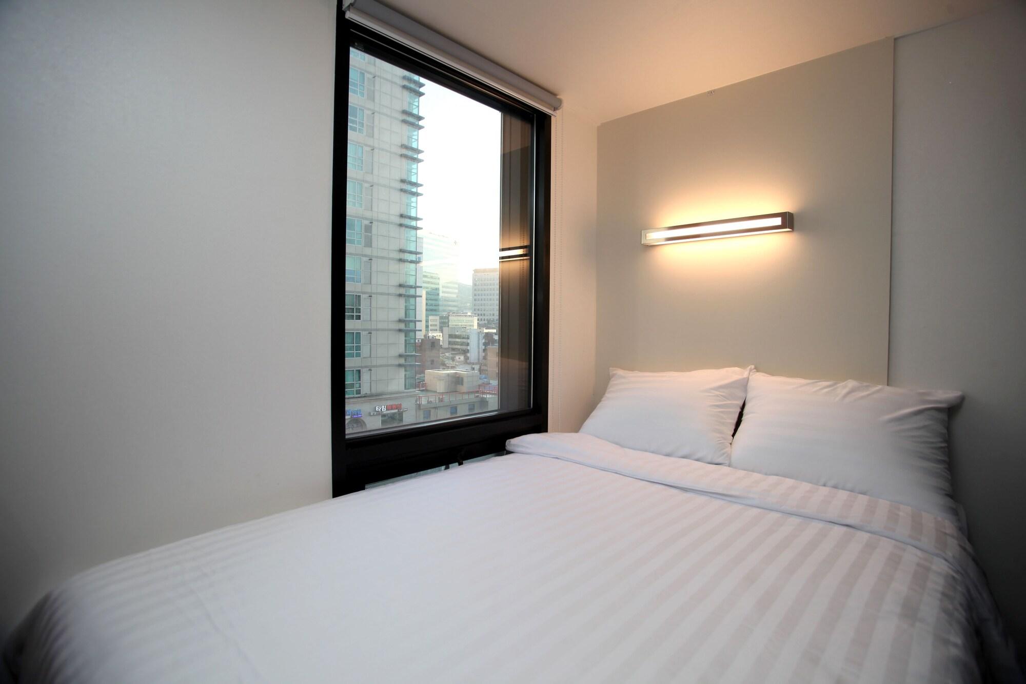 Hotel Kstar Metro 2*