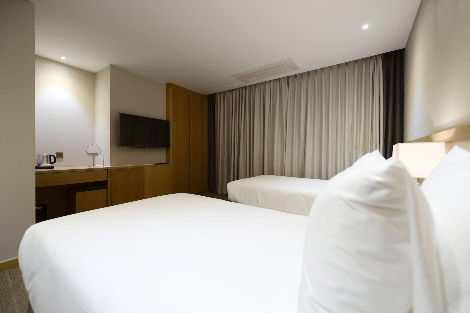 New Oriental Myeongdong 3*