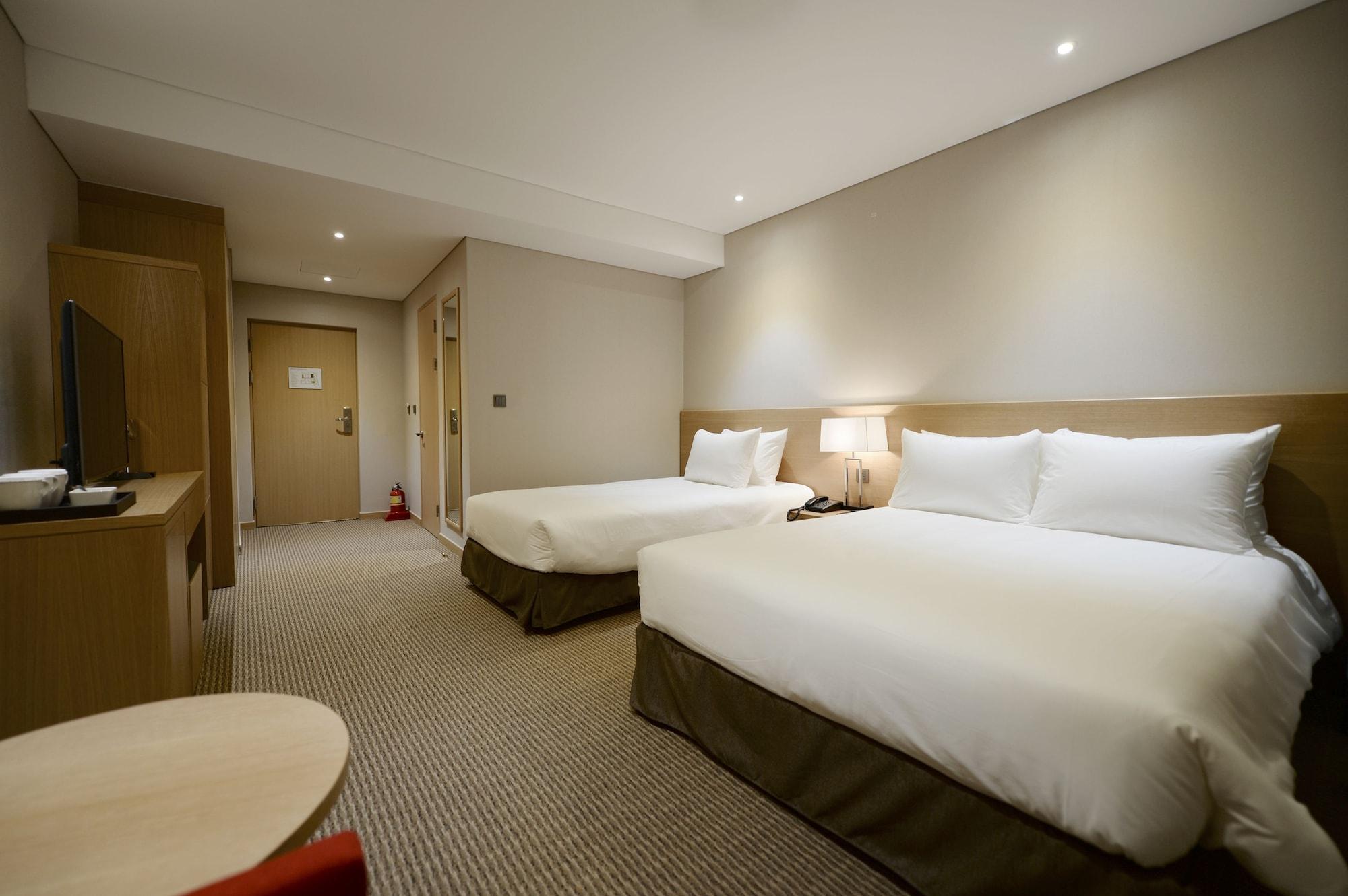 New Oriental Myeongdong Hotel 3*