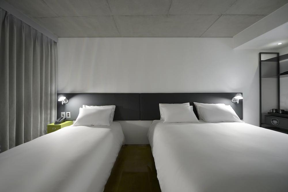 Creto Myeongdong Hotel 3*