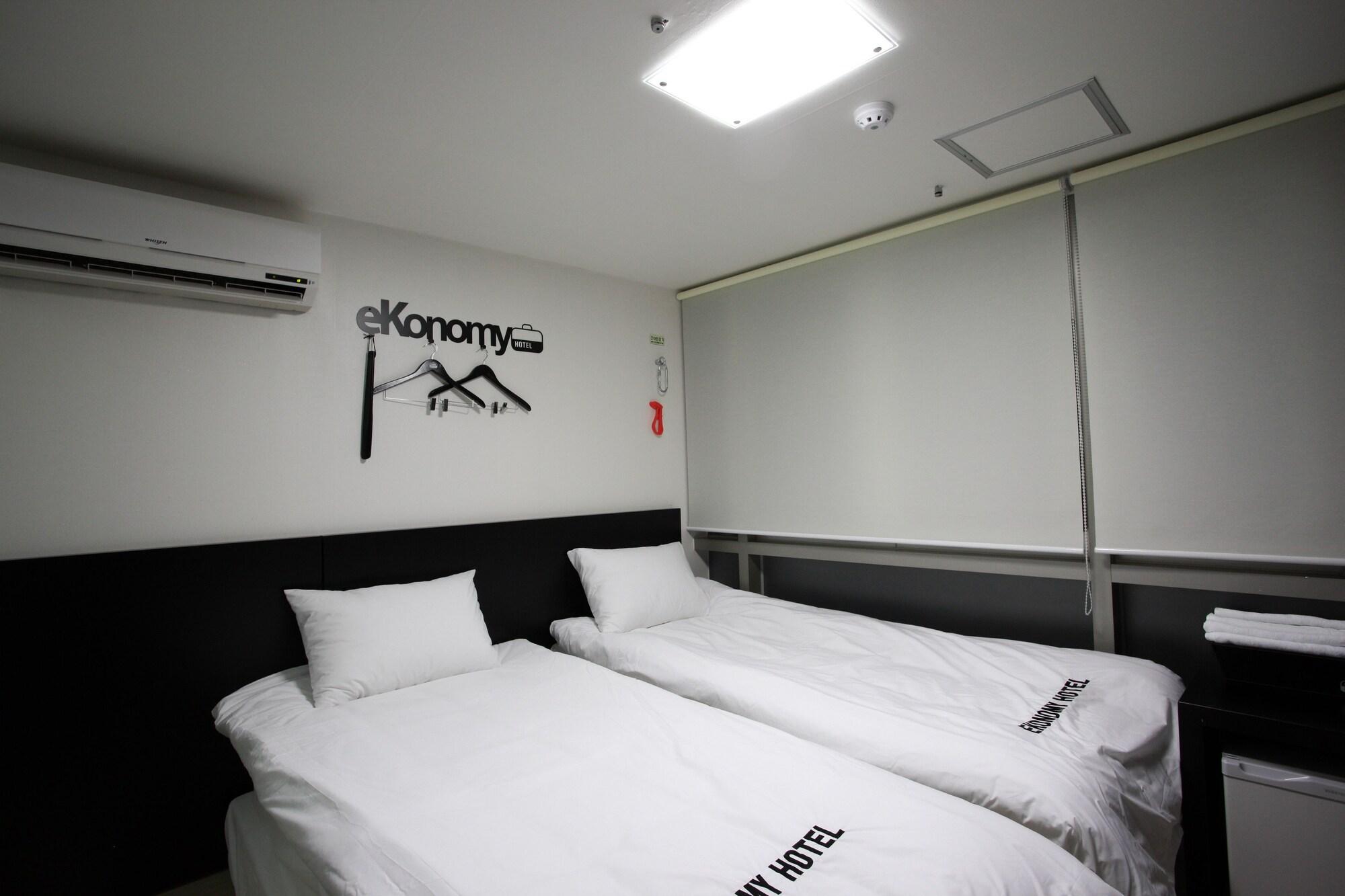 Hostel Ekonomy Myeongdong Premier Seoul