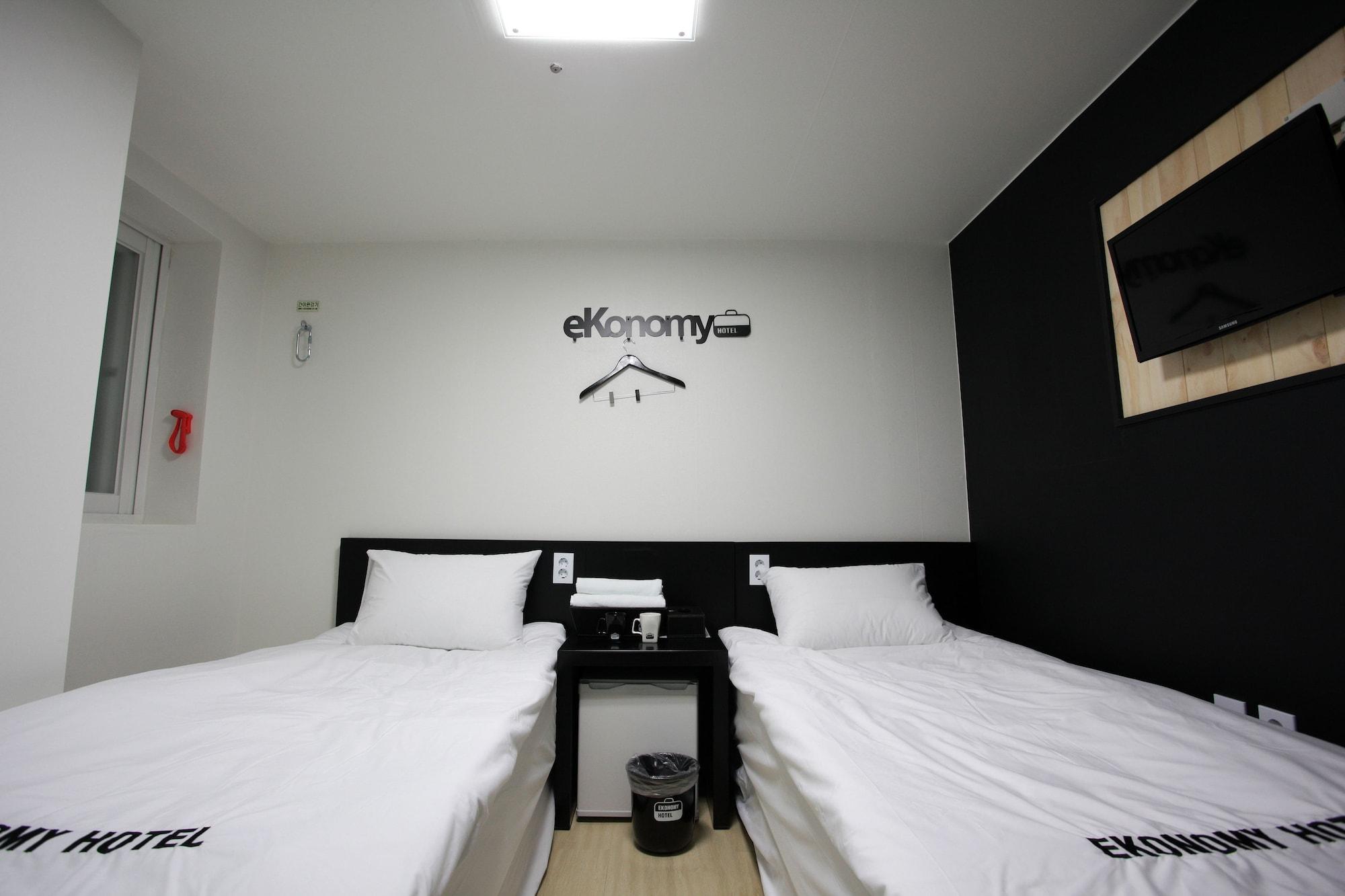 Hostel Ekonomy Myeongdong Premier Seoul