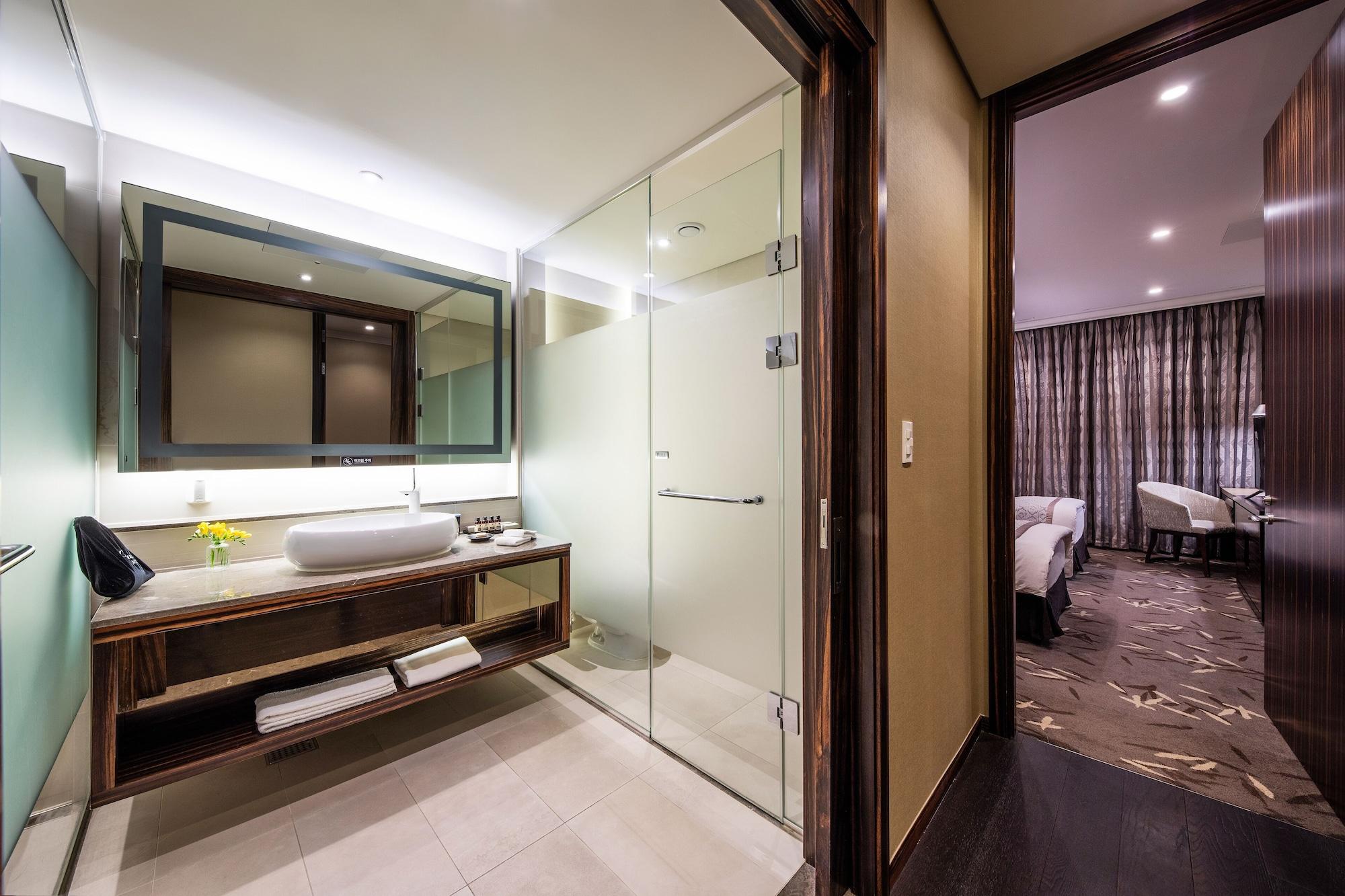 Aparthotel Oakwood Premier Coex Center 5*