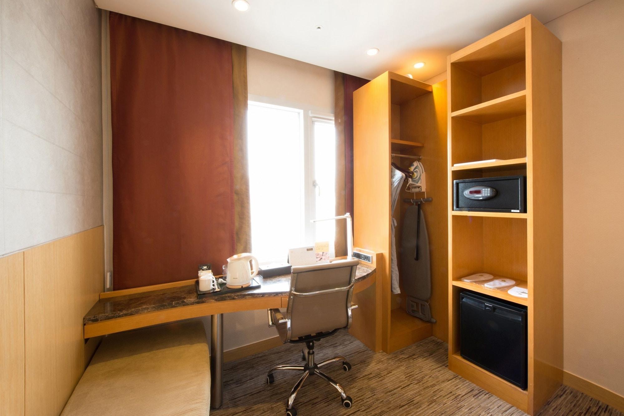 Hotel Stanford 4*