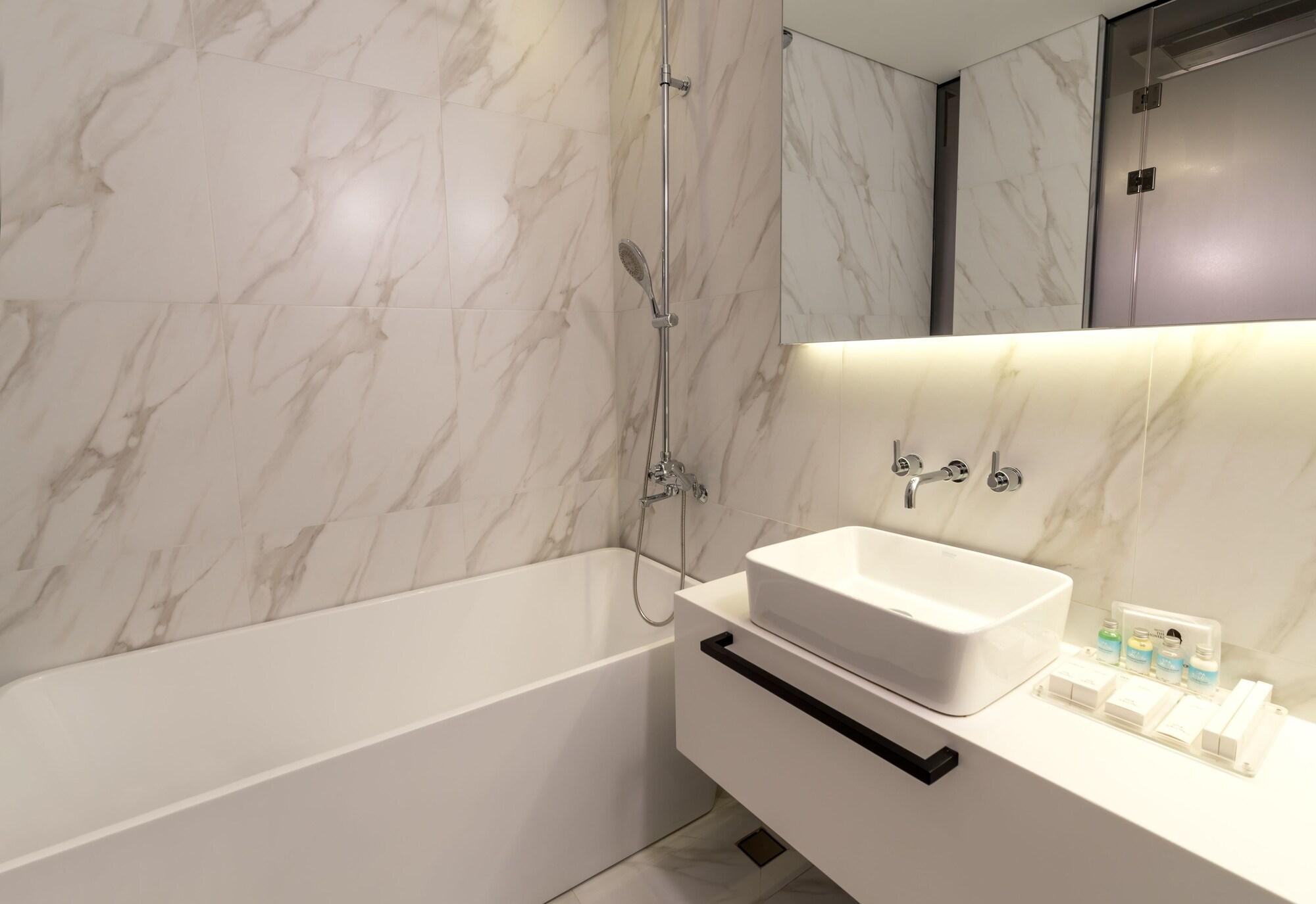 Hotel The Designers Cheongnyangni 3*