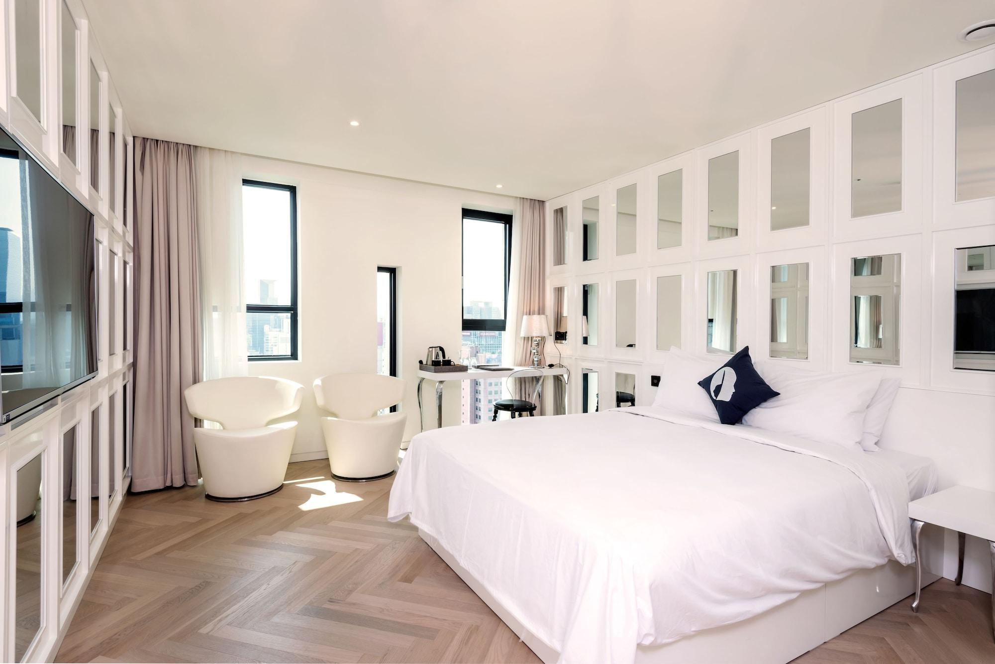 Hotel The Designers Lyj Gangnam Premier 3*