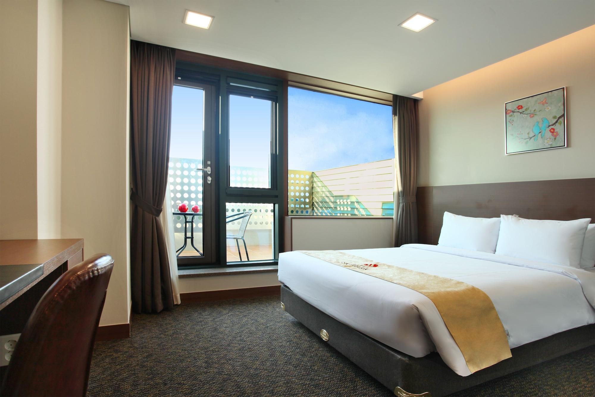 Skypark Kingstown Dongdaemun 4*