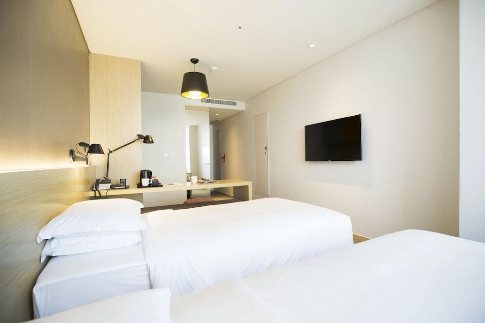 Arirang Hill Dongdaemun Hotel 4*
