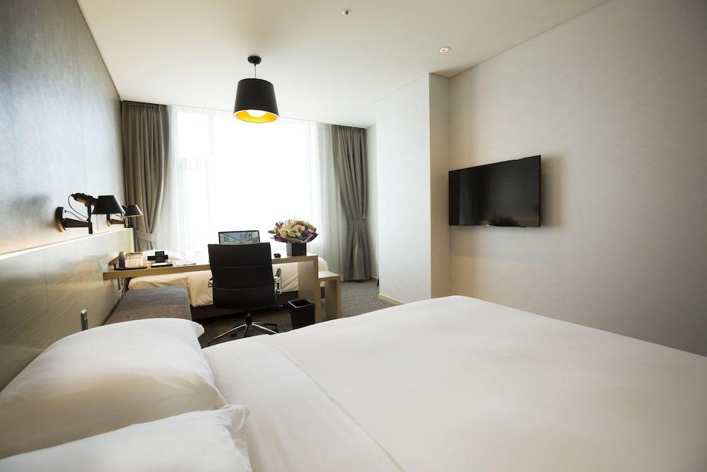 Arirang Hill Dongdaemun 4*