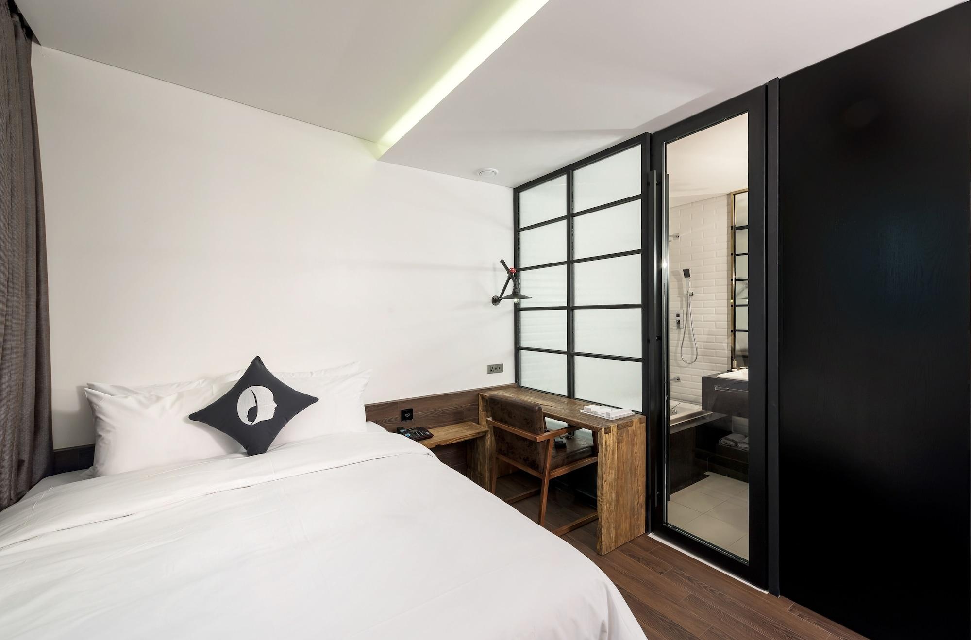 Hotel The Designers Kondae 3* Seoul