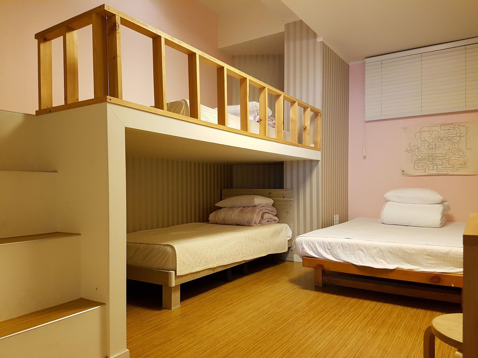 Mama Hotel