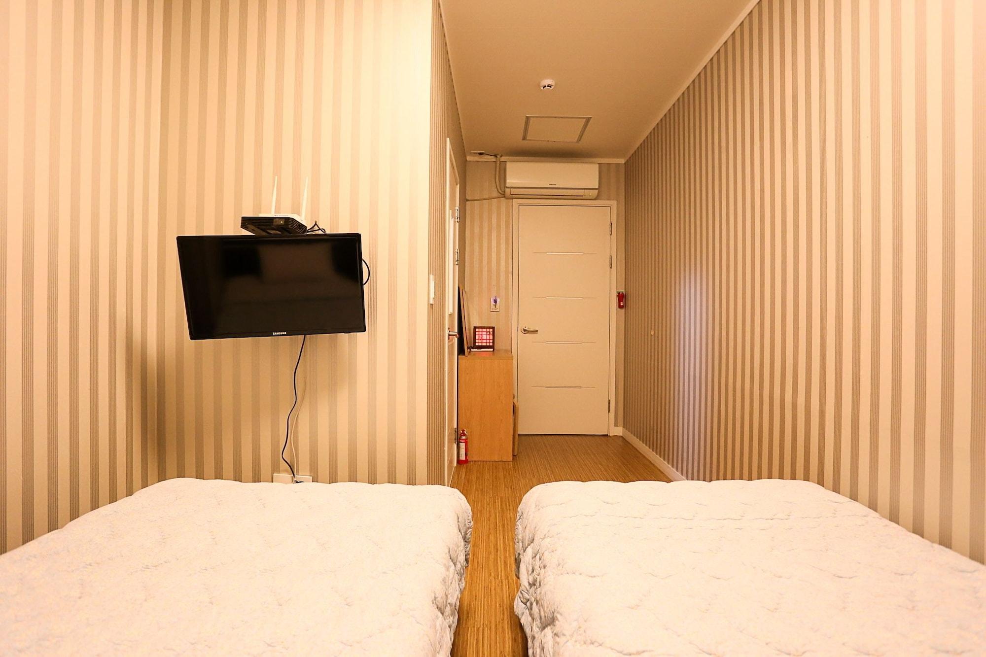 Mama Hotel