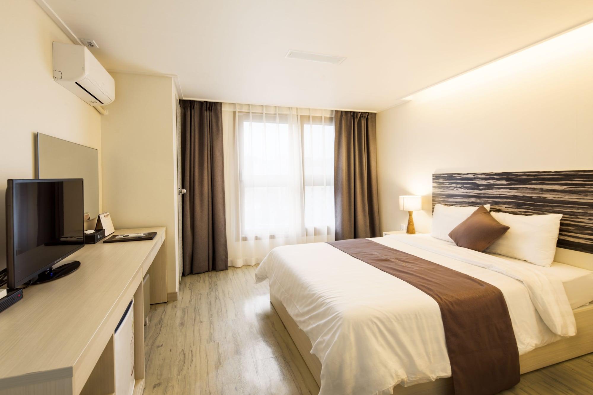 Bernoui Hotel