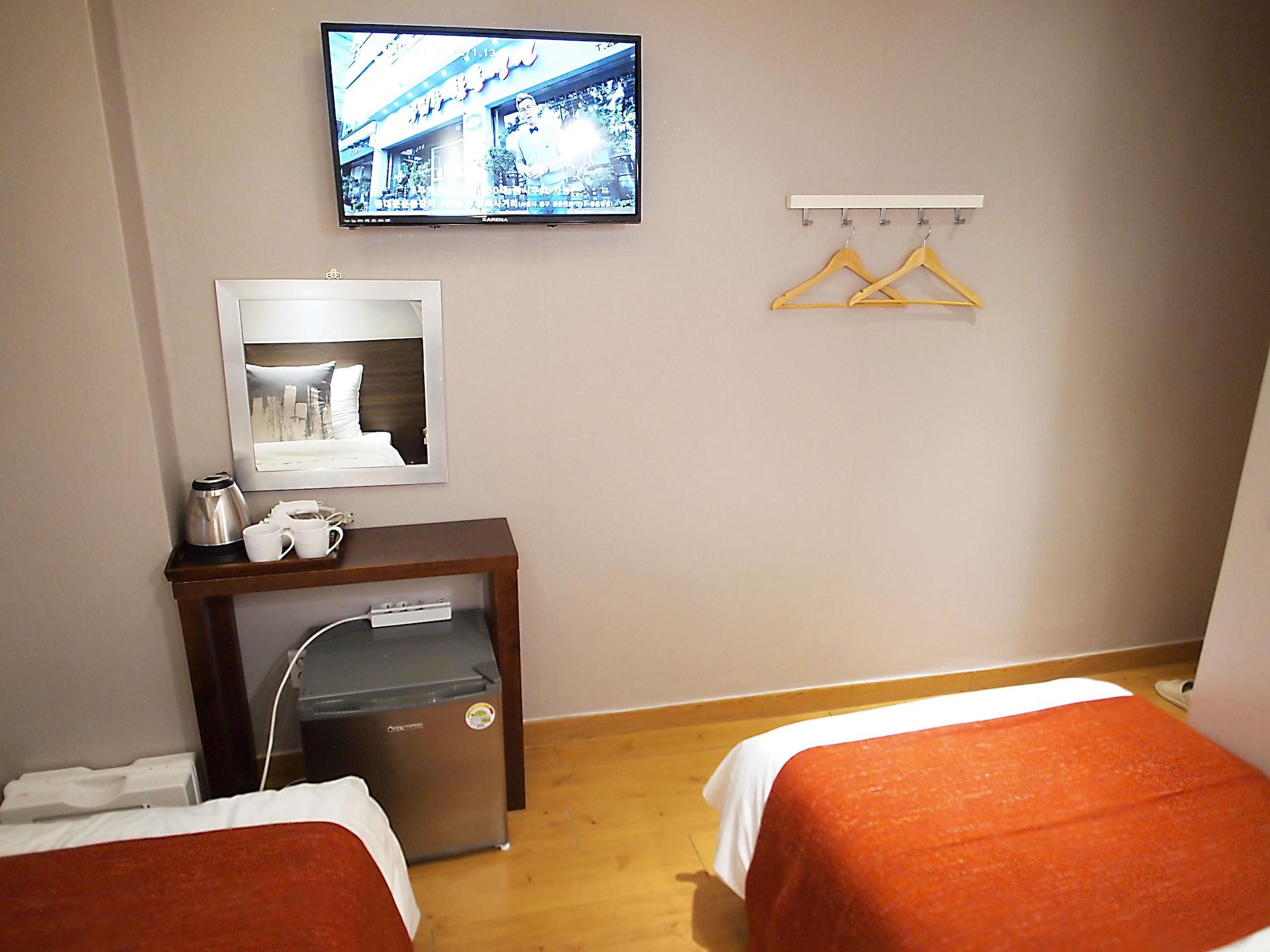 Park Hill Myeongdong 3*