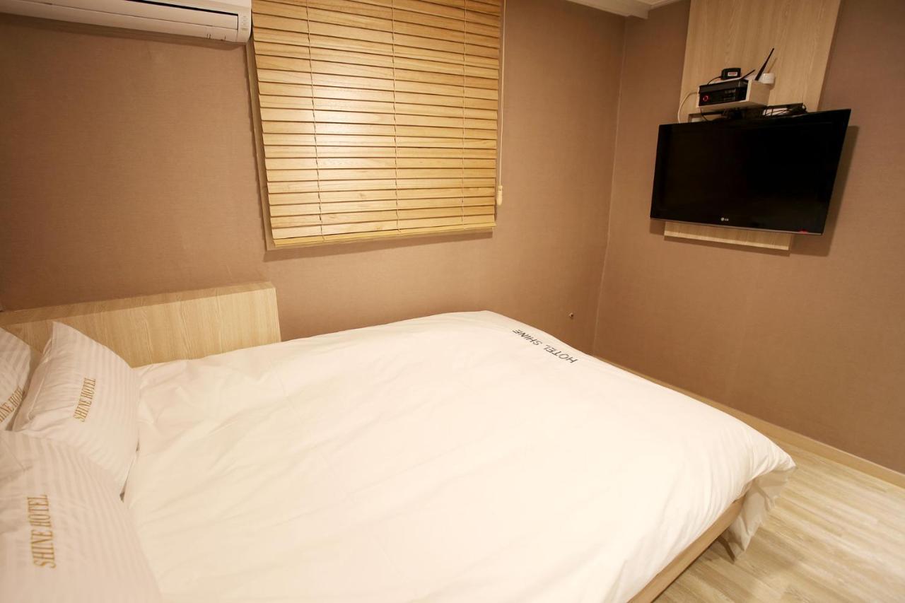 Motel Shine