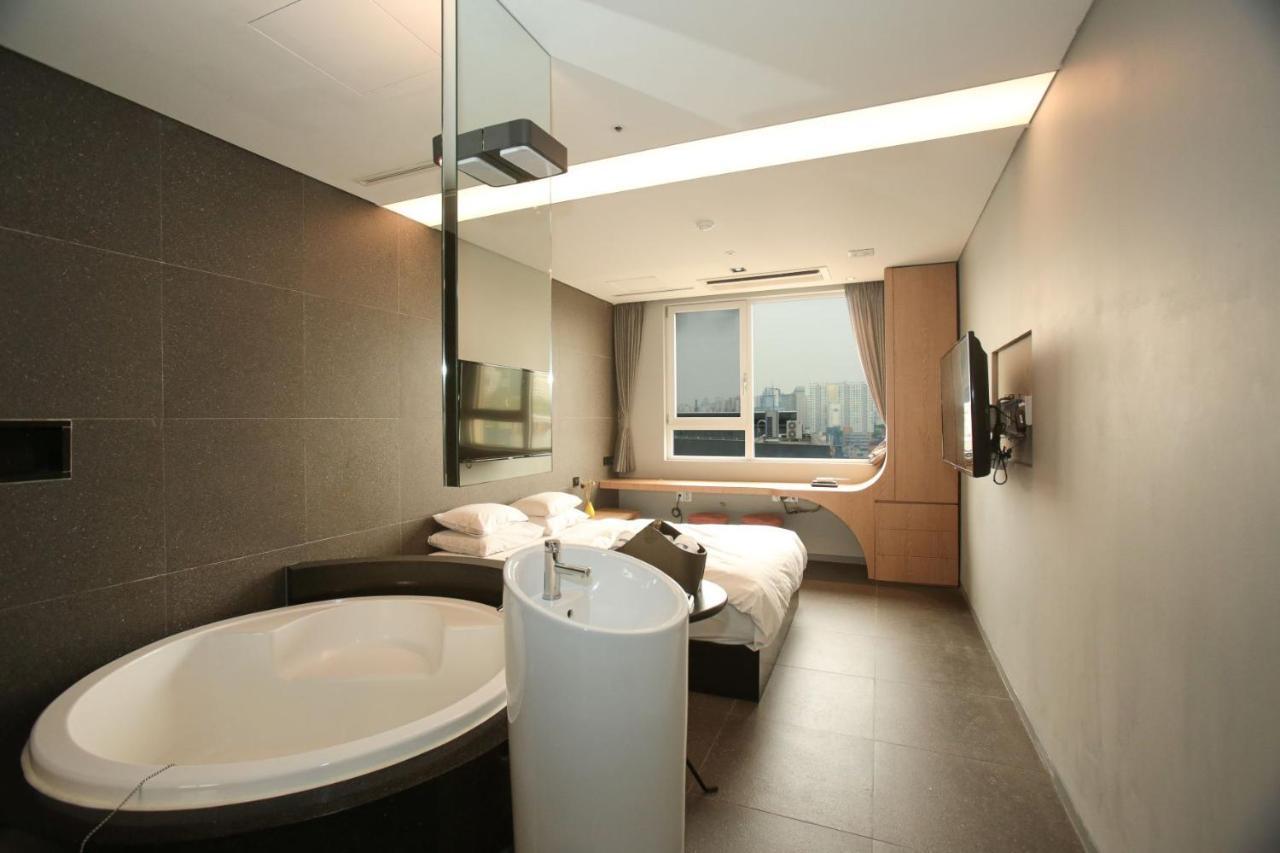 The Designers Hongdae Hotel