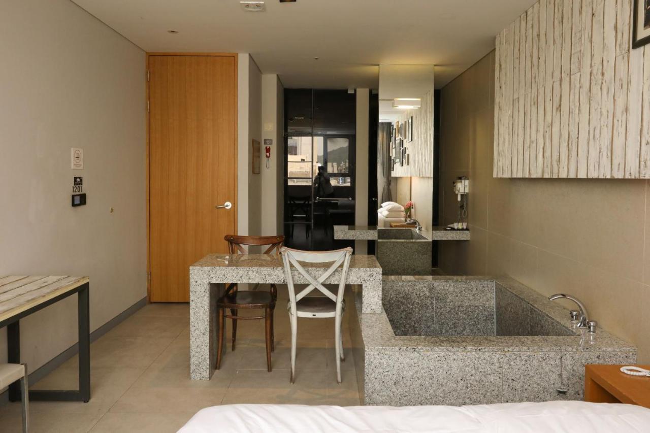 Hotel The Designers Hongdae Seoul