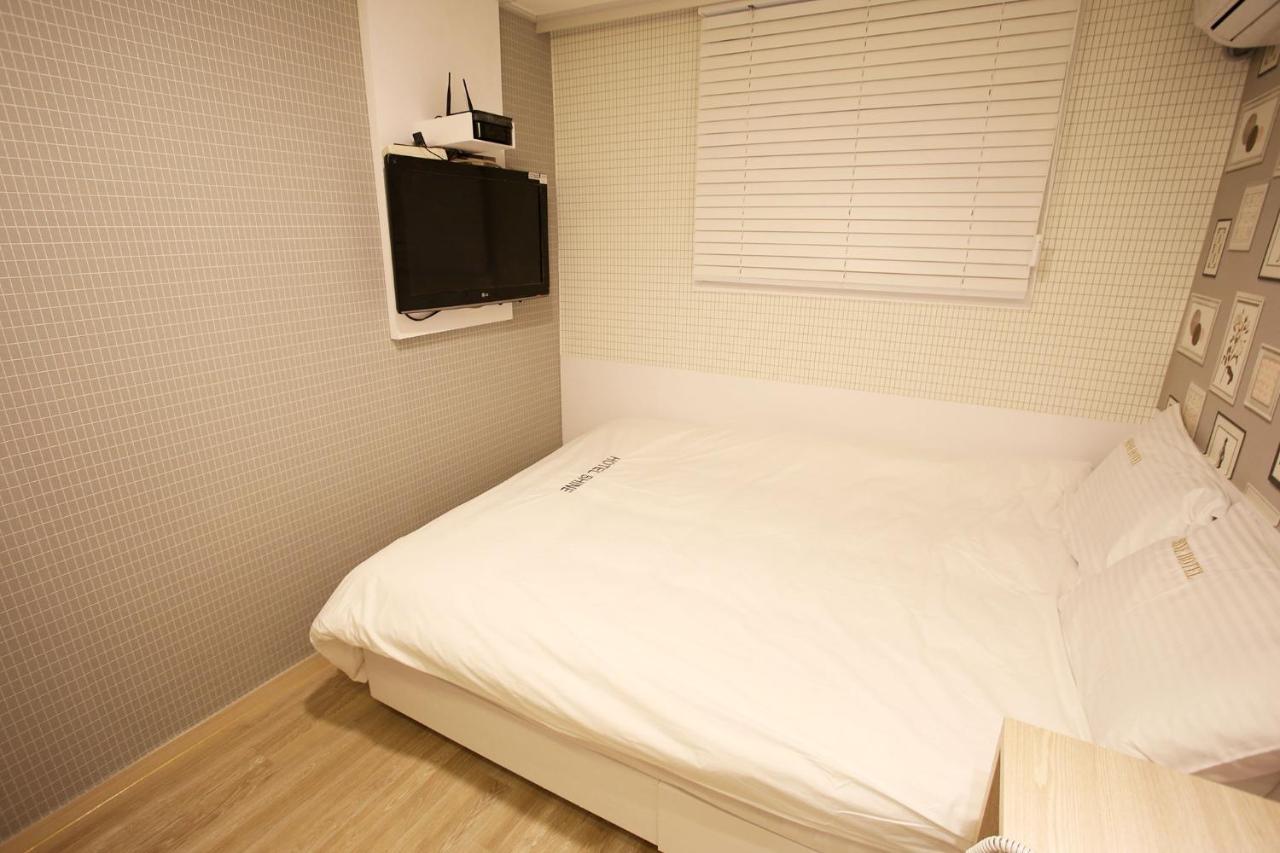 Shine Motel