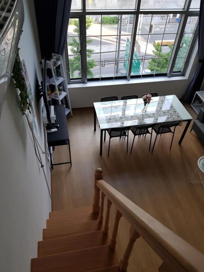 Hongdae - 1min From Hongik Uni Station Exit #1 Apartment