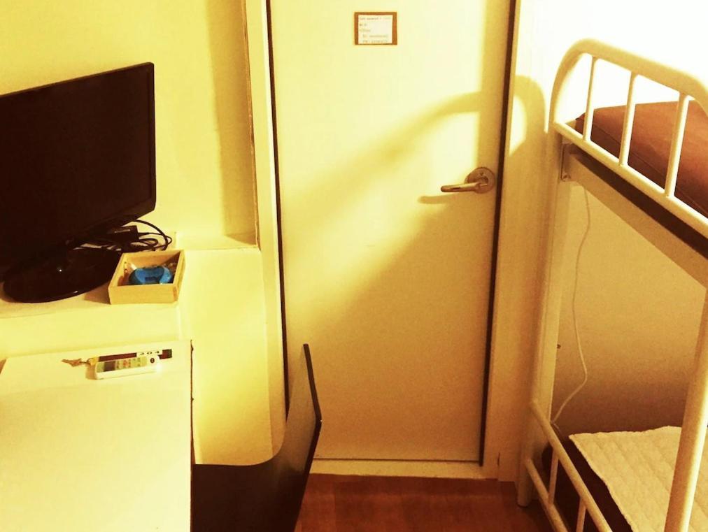 Mom Guest house 2*