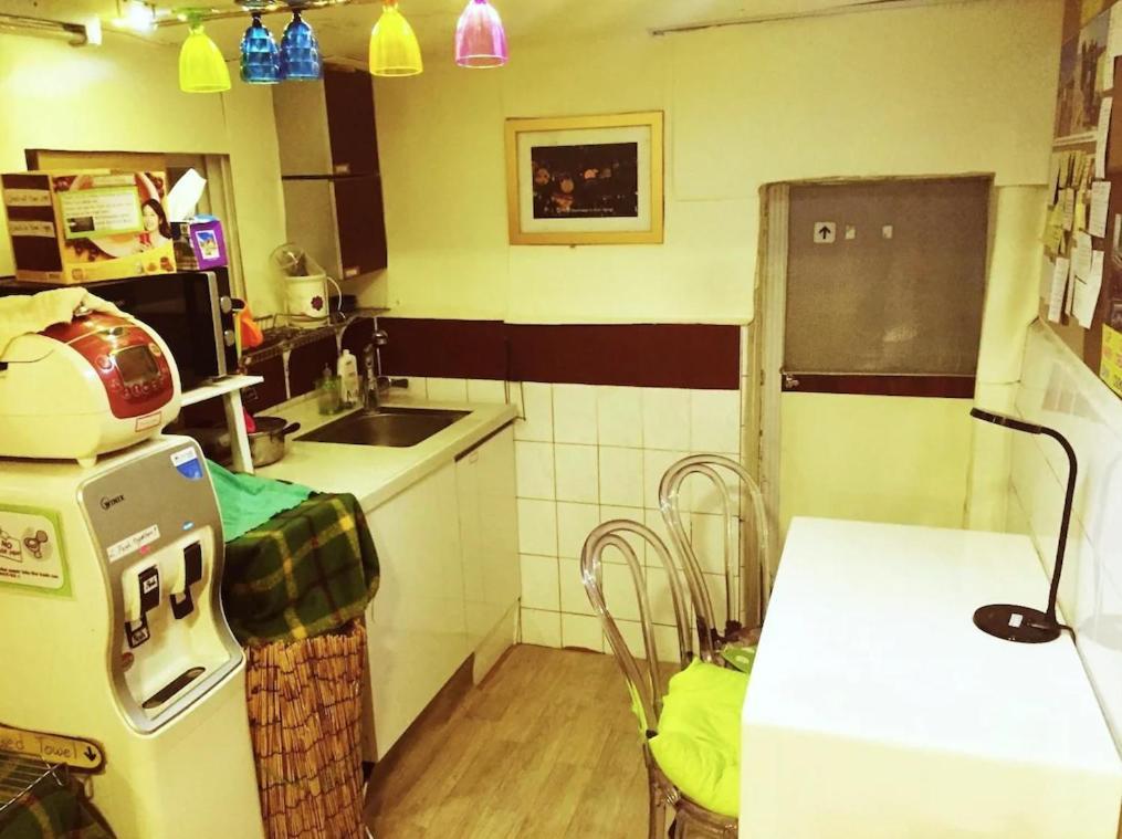 Mom Guest house 2*