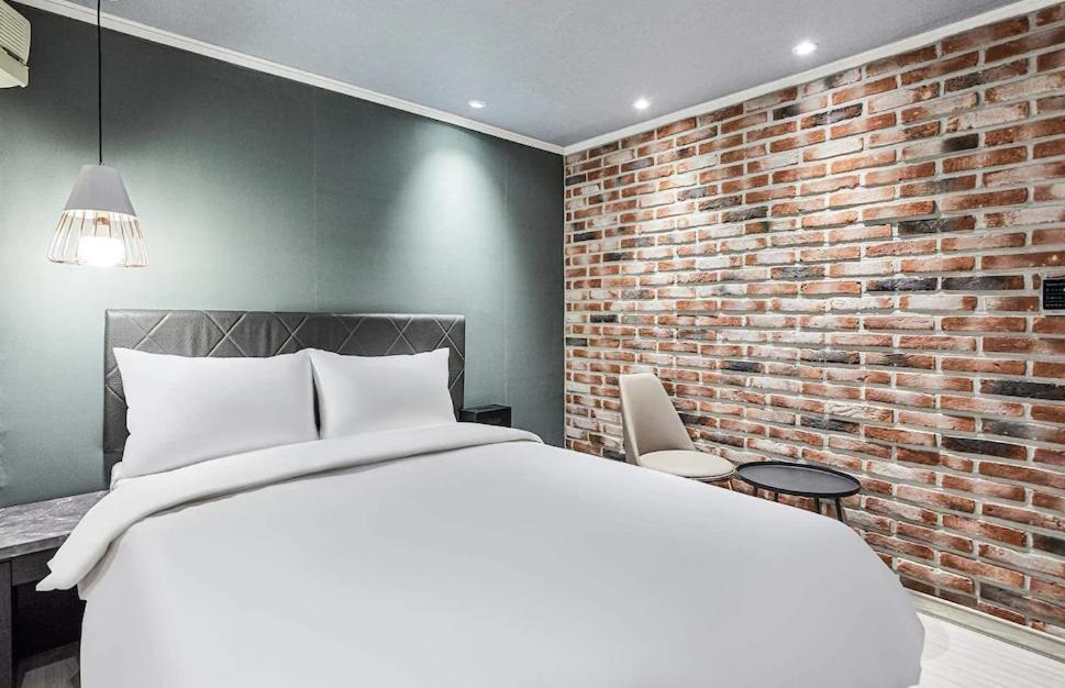 Motel Wo Yongsan Station