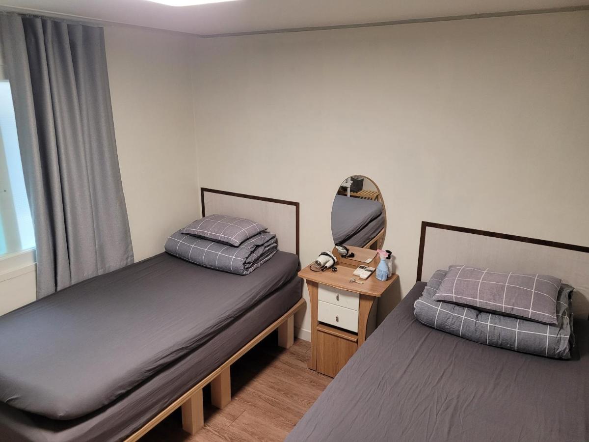 Rumah tetamu Able Hongdae 2 *