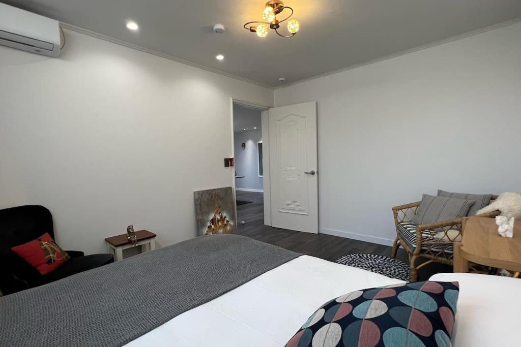 Hongdae 3bedroom #13 *
